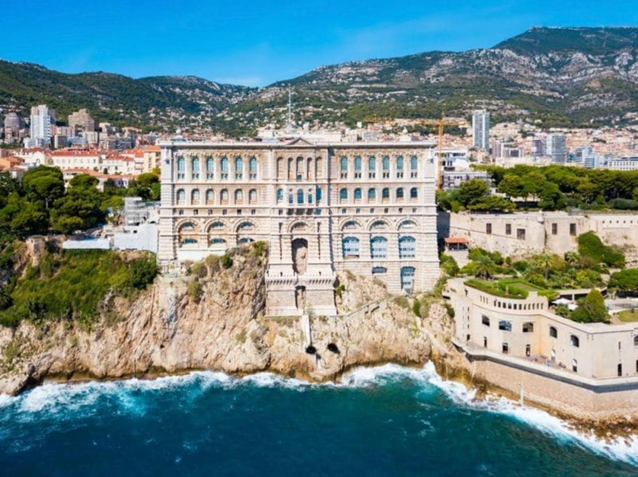 Regent Cote D'Azur Air-Conditioned, Pool, Garden & Parking 卢贝新城 外观 照片