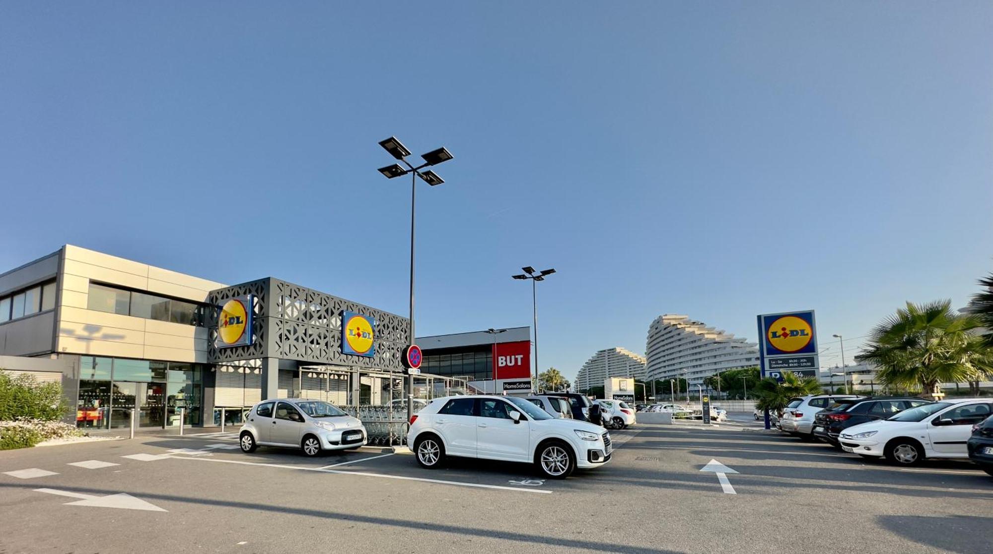 Regent Cote D'Azur Air-Conditioned, Pool, Garden & Parking 卢贝新城 外观 照片