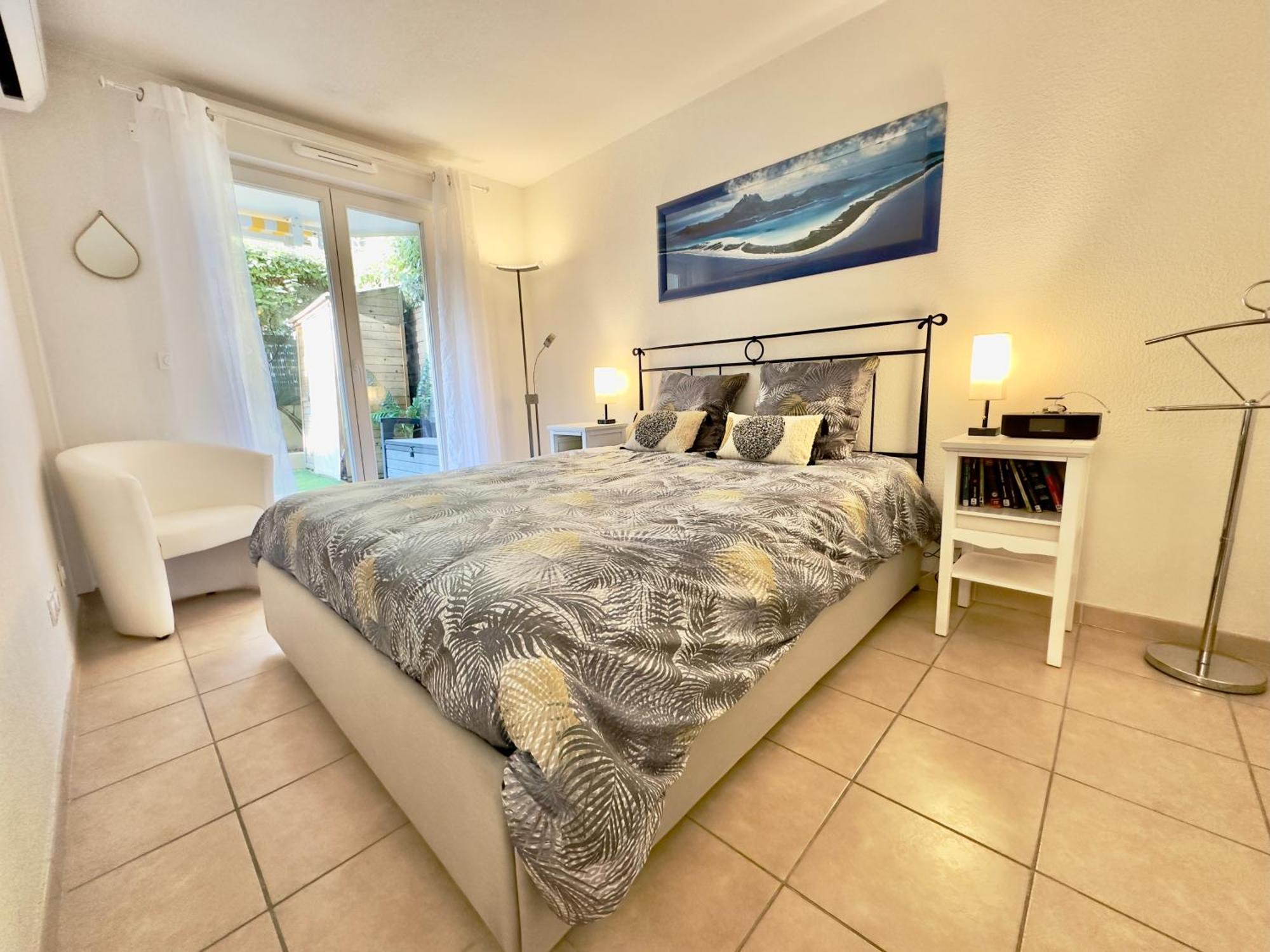 Regent Cote D'Azur Air-Conditioned, Pool, Garden & Parking 卢贝新城 外观 照片