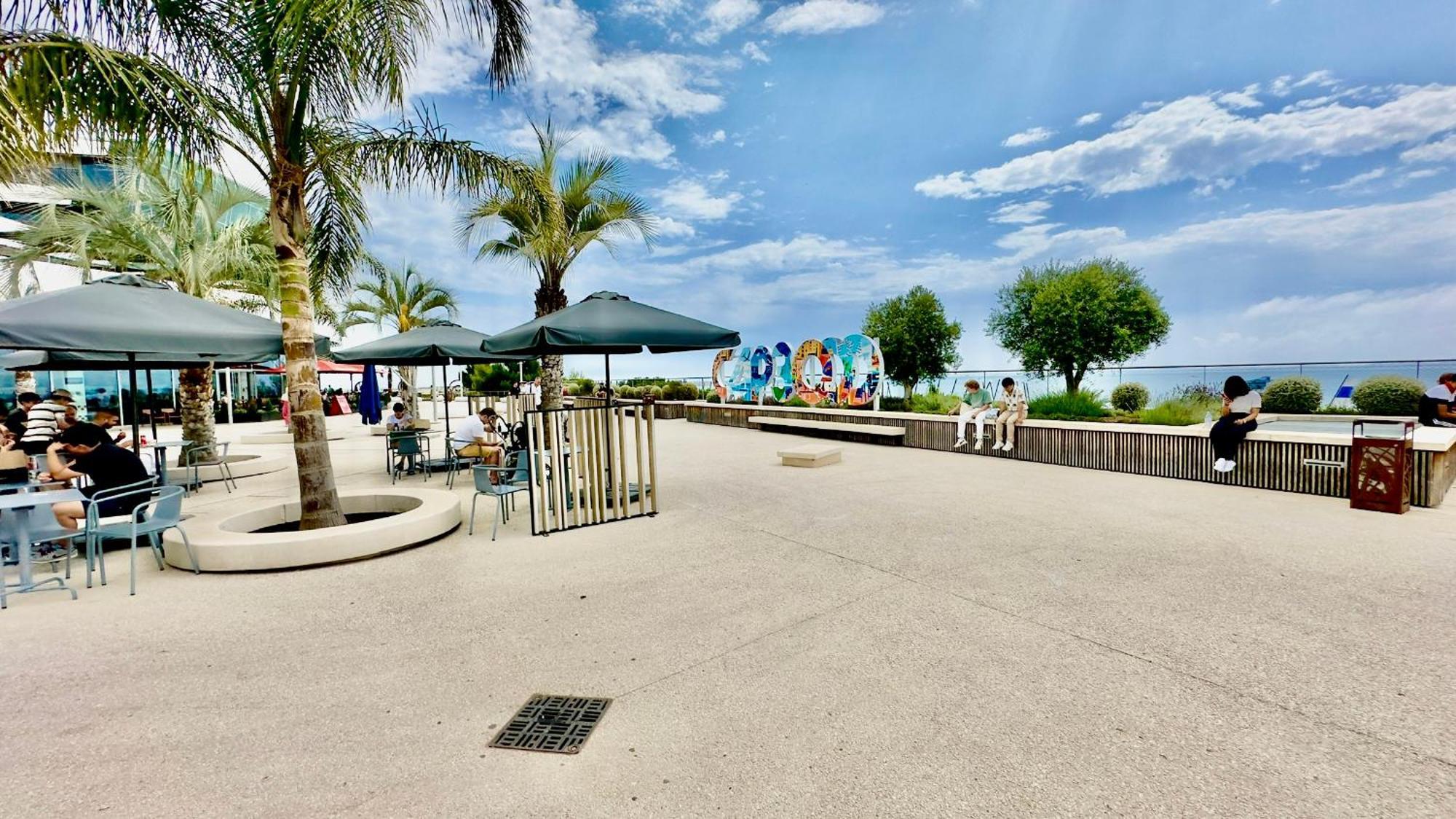 Regent Cote D'Azur Air-Conditioned, Pool, Garden & Parking 卢贝新城 外观 照片